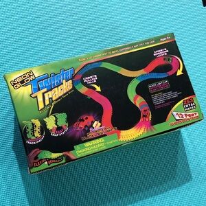 Brand New Neon Glow Twister Tracks Race Set - Multicolor